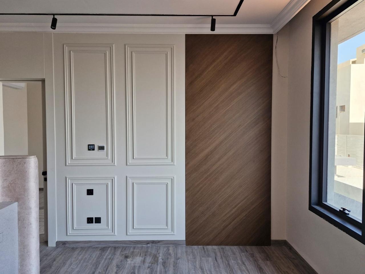 Studio 8